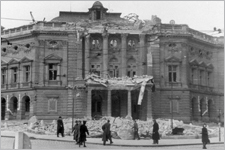 Volkstheater_1945_WIFAR